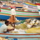 Indien: fishing boats in Kollam