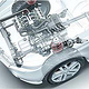 Transparente 3D-Illustration: Auto mit dem Motor, Getriebe und Fahrwerk