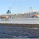 AMADEA im Hamburger Hafen