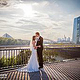 Brautpaar Shooting im Frankfurter Osthafen mit der EZB im Hintergrund