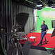 Experte beim Remote-Interview im Greenscreen-Studio