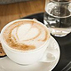 CAFÉ TAGESLICHT – EICHENAU – Cappuccino Espresso – Food Interior Fotografie – Coffee Shop