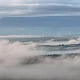 Windräder im Nebel