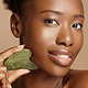 Beautybild für Skin-Care-Kampagnen mit sauberer Hautretusche und natürlichem Look.