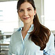 Authentische Business-Lifestyle-Aufnahme mit Tablet für Modelportfolios, Personal Branding und moderne Unternehmenskommunikatio