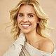 Professionelles Commercial-Modelportrait für Sedcards und Agenturbewerbungen mit natürlicher Mimik und modernem Look