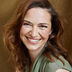 Natürliches Headshot für Commercial-Models mit authentischer Ausstrahlung für Lifestyle-, Gesundheits- und Werbekampagnen
