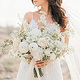 Brautreportage – Details von Kleid und Blumen