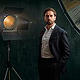 Business Porträt Mann mit Studioscheinwerfer